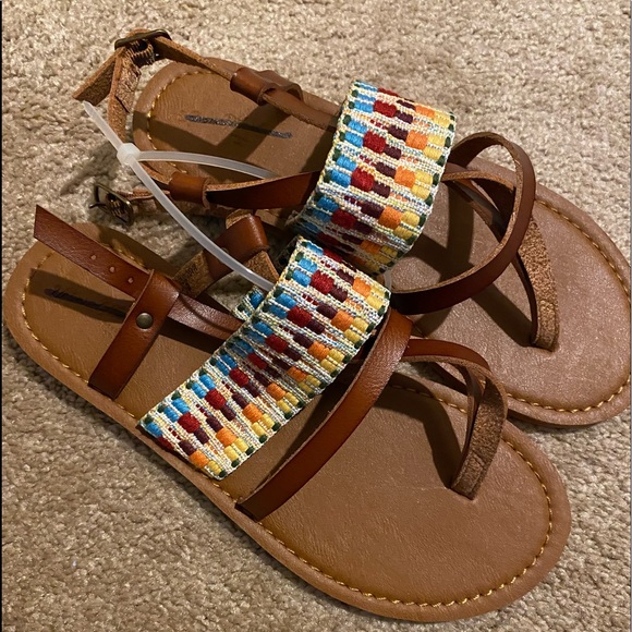 Sandals - Picture 2 of 3